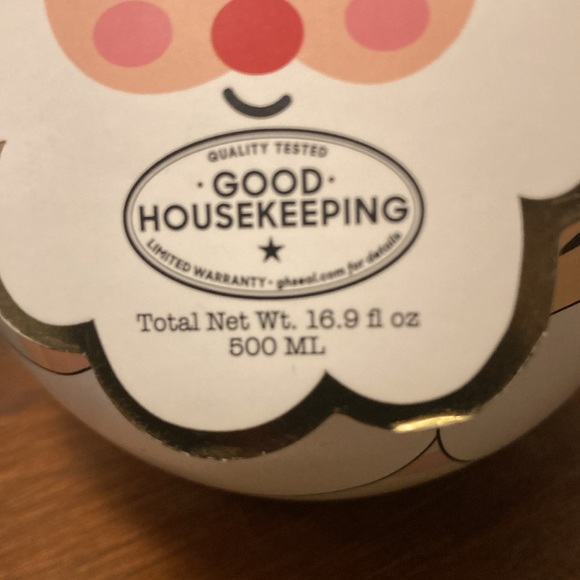 NWT-Set of 2- Peppermint Swirl Scented-Santa 🎅🏻 Hand Soap Dispensers 16.9/bottle - Picture 14 of 16